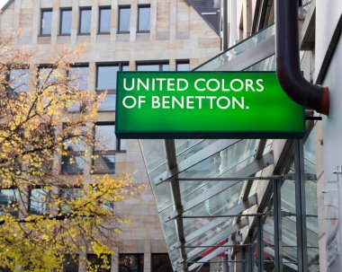 - Benetton Mağaza Girişi 'ne hoş geldiniz. Benetton Group S.P.A., Ponzano Veneto, İtalya merkezli küresel bir moda markasıdır..