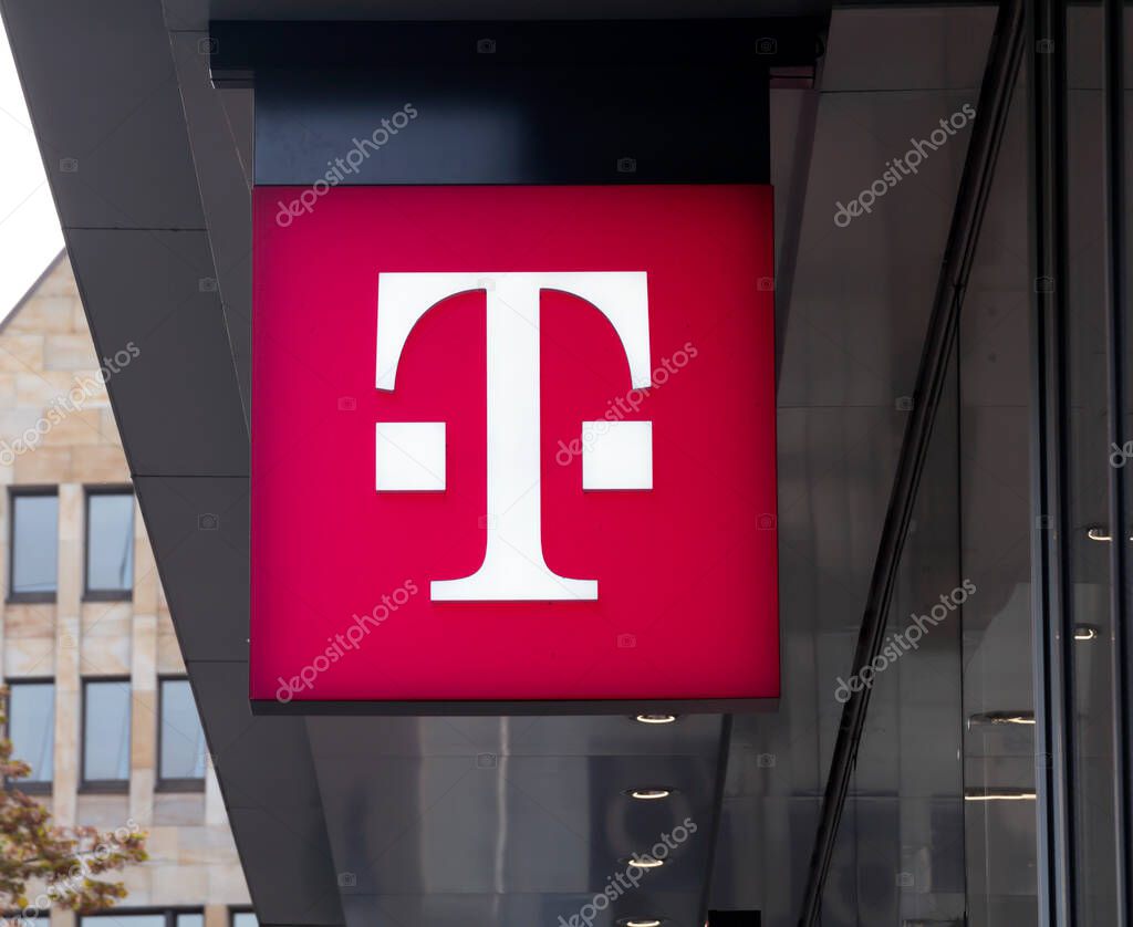 NURNBERG, GERMANY : Emblem T-Mobile. T-Mobile International AG is a holding company for Deutsche Telekom AG's various mobile communications subsidiaries outside Germany