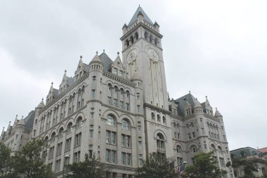 - Benetton Mağaza Girişi 'ne hoş geldiniz. Benetton Group S.P.A., Ponzano Veneto, İtalya merkezli küresel bir moda markasıdır..