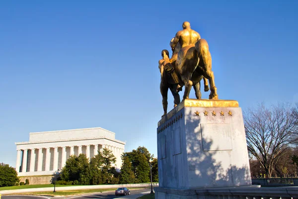 Washington Statua Alla Fine Del Ponte Commemorativo Sul Fiume Potomac — Foto Stock
