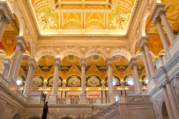 华盛顿特区国会图书馆的内部 — 图库照片