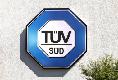 Schwabach, Almanya: SUD 'un araç denetim noktası. TV, dünyanın önde gelen test hizmeti sağlayıcılarından biridir..