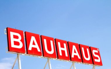 Ankara, Türkiye: Bauhaus şubede imza attı. Bauhaus, ev geliştirme, bahçıvanlık ve atölye çalışmaları için İsviçre merkezli bir pan-Avrupa perakende zinciri..