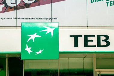 İzmir, Türkiye: Emblem Türk Ekonomi Bankası, (Türkiye Ekonomi Bankası), 2005 yılında BNP Paribas, Trk Ekonomi Bankaları A bankasını kontrol eden holding şirketinin% 50 'sini satın aldı. (TEB))