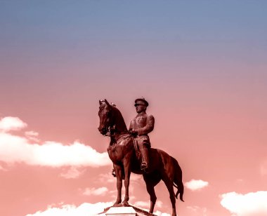 Çağdaş Türkiye 'nin kurucusu Atatürk Heykeli, başkent Ankara, Ulus Meydanı