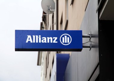 Nurnberg, Almanya: Allianz ofisi. Allianz, Almanya 'nın Münih şehrinde bulunan bir finans şirketidir.