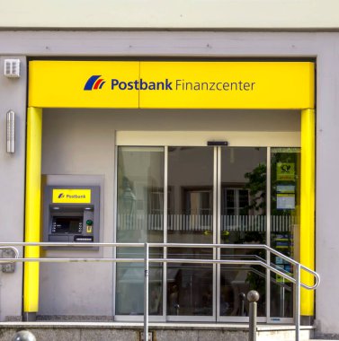 Nurnberg, Almanya: Postbank Finans Merkezi. Deutsche Postbank Almanya 'nın en büyük perakende bankalarından biridir. Alman Bundesposluğu 'nun tasarruf bölümünün birleşmesinden oluşmuştur.
