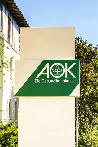 Schwabach, Almanya: Kamu sağlık sigorta şirketi AOK logosu. AOK, Almanya 'nın önde gelen sağlık sigorta şirketlerinden biri.