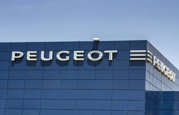 Ankara Turecko Obchodní Značka Peugeot Proti Modré Obloze Peugeot Francouzský — Stock fotografie