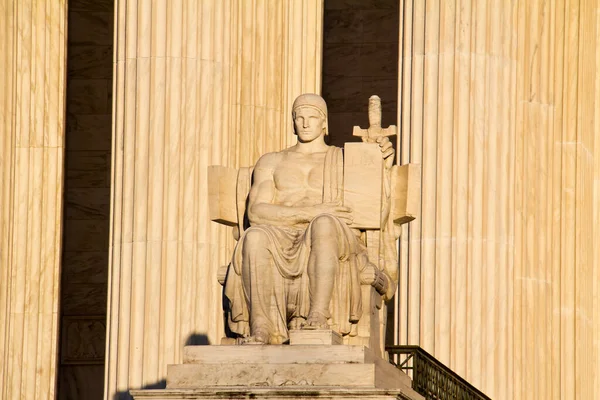 Heykel Washington Deki Abd Yüksek Mahkemesi Nin Girişinde Hukukun Otoritesi — Stok fotoğraf