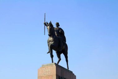 Hırvatistan 'ın Zagreb kentinde Kral Tomislav' ın ilk Hırvat kral heykelinin yakını