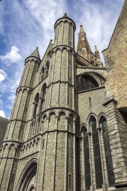 Belçika, Bruges Kilisesi 'nin ön cephesi ve yüksek kulesi