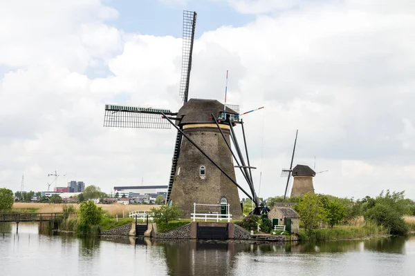 Holandia Wiejski Krajobraz Wiatrakami Słynnym Miejscu Turystycznym Kinderdijk Rotterdam Holandii — Zdjęcie stockowe