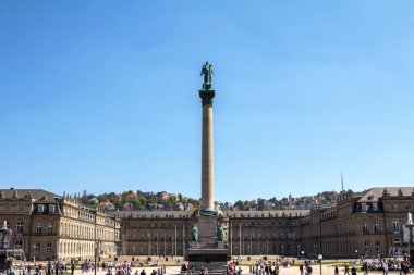 New Palace - Neues Schloss, Schlossplatz 'da yer alan güzel bir binadır. Burası yerel halk ve turistler için mükemmel bir dinlenme yeri..