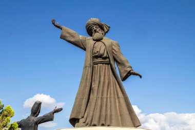 Meşhur Mevlana Rumi heykeli, dönen derviş