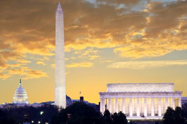 Lincoln Anıtı, Washington Anıtı ve ABD Kongre Binası da dahil olmak üzere Washington DC silueti