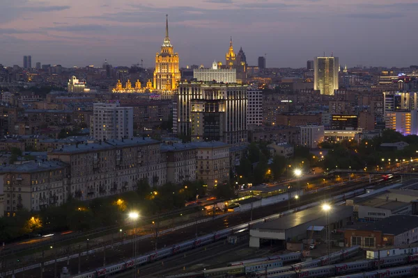 З видом на Московський висотних будівель — стокове фото