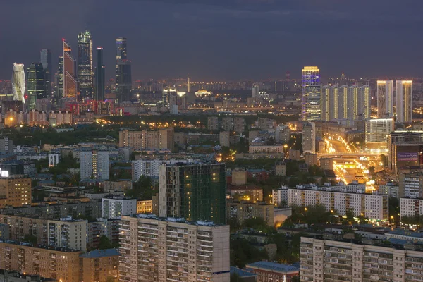 Вид Москвы с высотными зданиями — стоковое фото