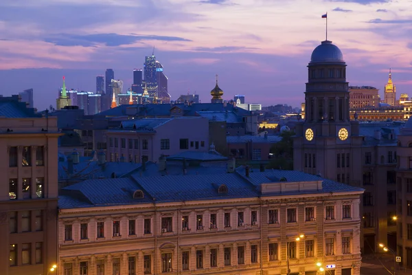 Vista de Moscou com edifícios altos — Fotografia de Stock