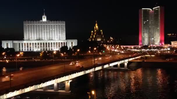 Vue de Moscou depuis le toit d'un immeuble à plusieurs étages — Video