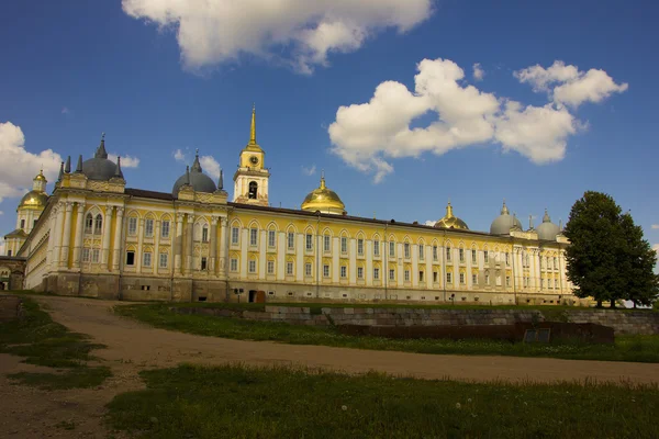 Nilo-Stolobensky kloster och sjön Seliger — Stockfoto