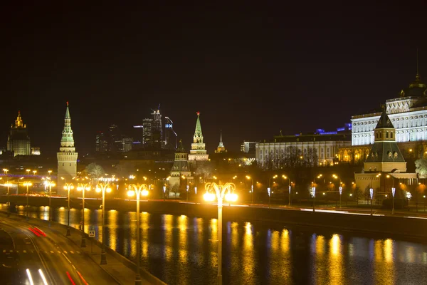 克里姆林宫路堤。俄罗斯。莫斯科 — 图库照片