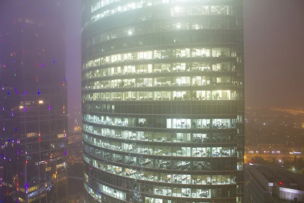 Vista de Moscú desde el techo de un rascacielos y edificios — Foto de Stock