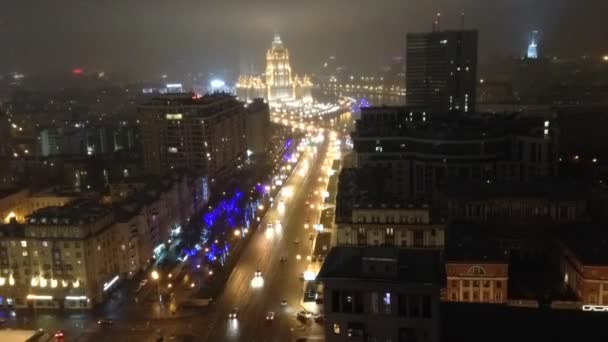 Вид на Москву с крыши небоскреба и зданий — стоковое видео