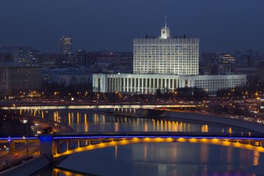 Çok öykülü bir bina yükseklikten Cityscape