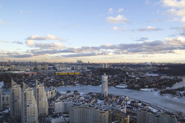 Вид Москвы с высотными зданиями — стоковое фото