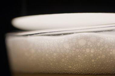 Bira baloncuklar aşırı yakın çekim