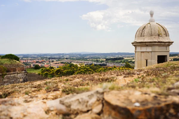 Close-up van de voogd toren in Sant Ferran kasteel — Stockfoto