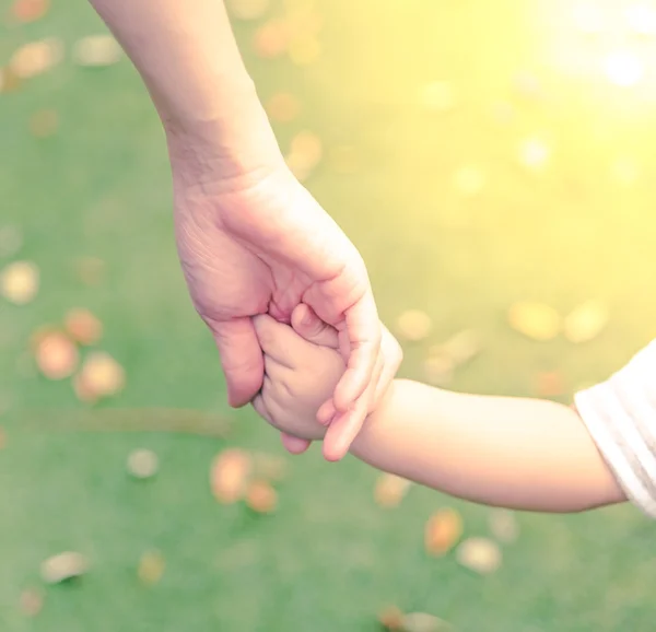 Tienimi la mano — Foto Stock