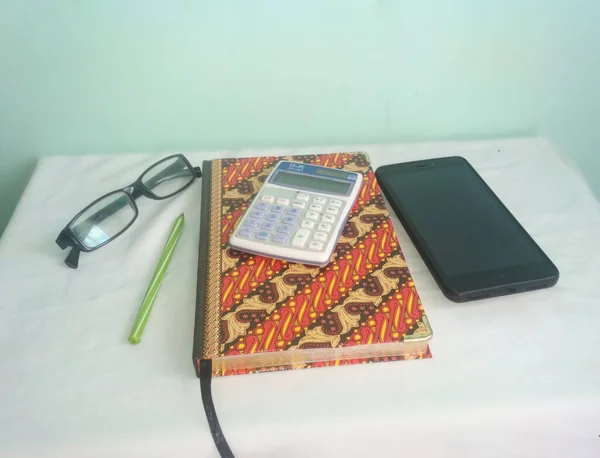 Çalışma gündemindeki yazma faaliyetleri