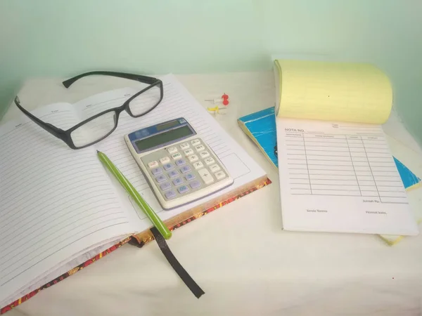 satış notları ve çalışma gündeminde yazma ve sayma faaliyetleri