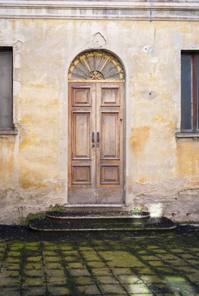 Varzi, Oltrepo Pavese, vue sur la vieille ville. Image couleur Images De Stock Libres De Droits
