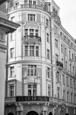 Trieste borsa sarayının dış görünüşü, eski bina 800 'lerin başında yapılmış. Kuzey İtalya, Friuli Bölgesi.