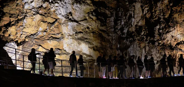 Das Innere Der Berühmten Karsthöhle Der Riese Einer Großen Touristenhöhle — Stockfoto