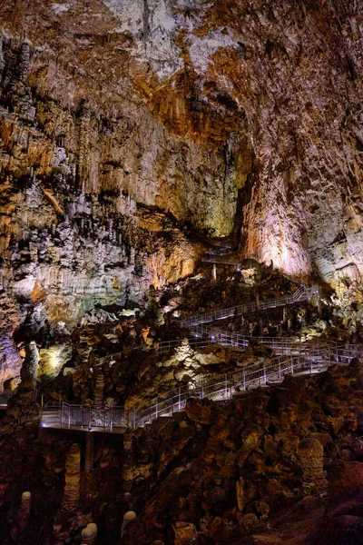 Das Innere Der Berühmten Karsthöhle Der Riese Einer Großen Touristenhöhle — Stockfoto