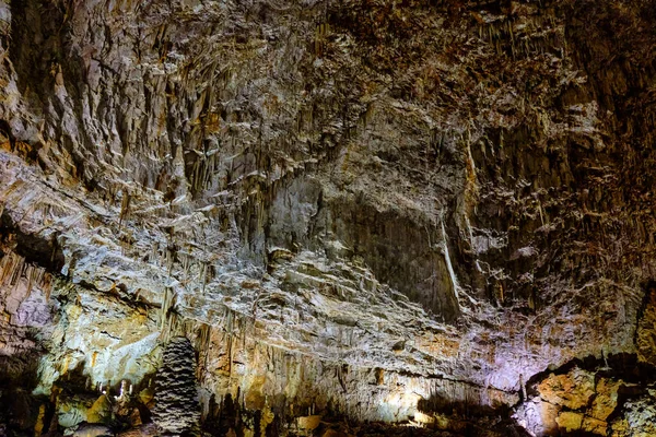 Внутрішня Частина Відомої Карстової Печери Велетня Великої Туристичної Печери Містить — стокове фото