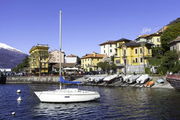 Yacht on lecco lake — Stock Photo, Image