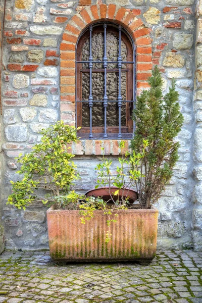 Oltrepo Pavese, antico dettaglio del villaggio. Immagine a colori — Foto Stock