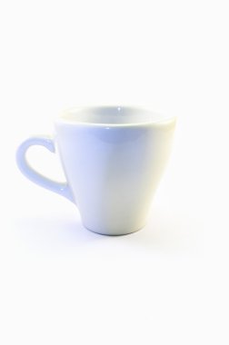 Boş beyaz kahve fincanı. Renkli görüntü