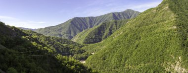 Valtrebbia Vadisi, Liguria doğru. Renkli görüntü