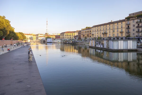 Darsena, Milan şehir, yaz gecesi. Renkli görüntü