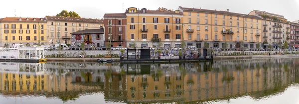 Darsena, Milána, letní noci. Barevný obrázek — Stock fotografie