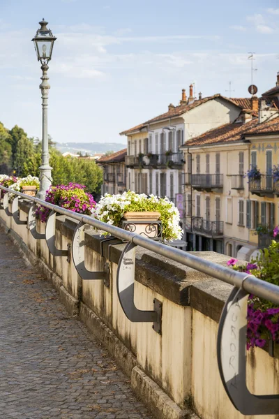 Bra (Cuneo): old city view. Color image — Stock Photo, Image