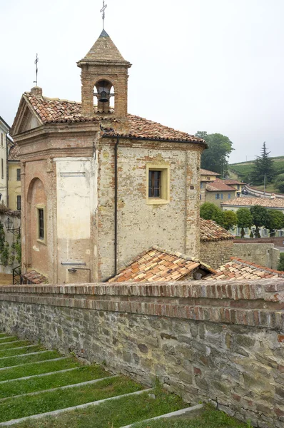 Monforte d'Alba: the village church. Color image — ストック写真