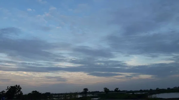 Hermoso Cielo Azul Con Nubes — Foto de Stock