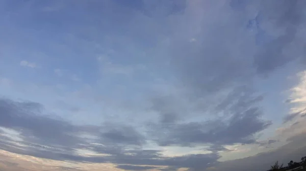 Céu Azul Bonito Com Nuvens — Fotografia de Stock